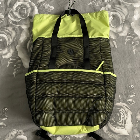 SOLD💛💚Lululemon dash all day backpack💚💛 - Picture 4 of 8